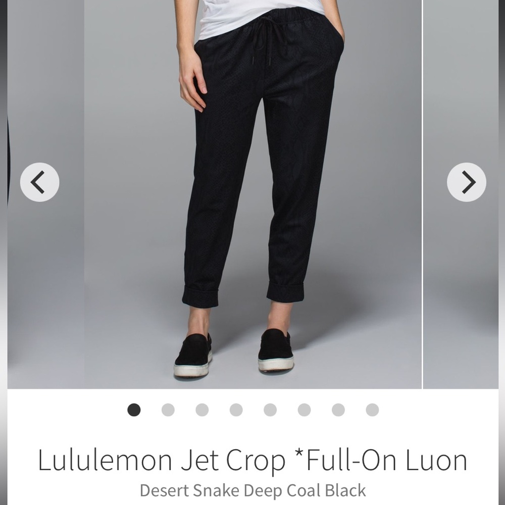 Lululemon- Jet Crop FullOn Luon - Black Embossed Snakeskin- Size L/XL